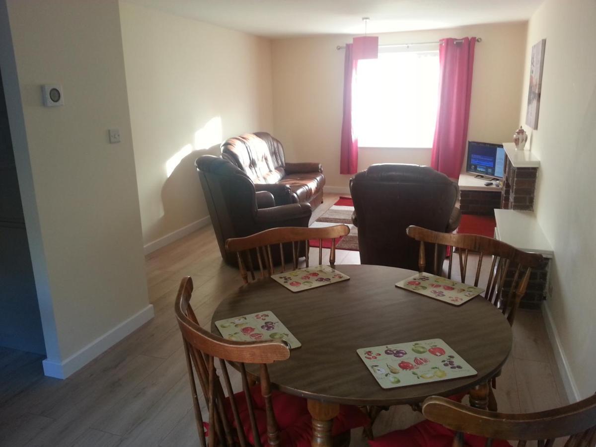 Luxurious Dingle Corner